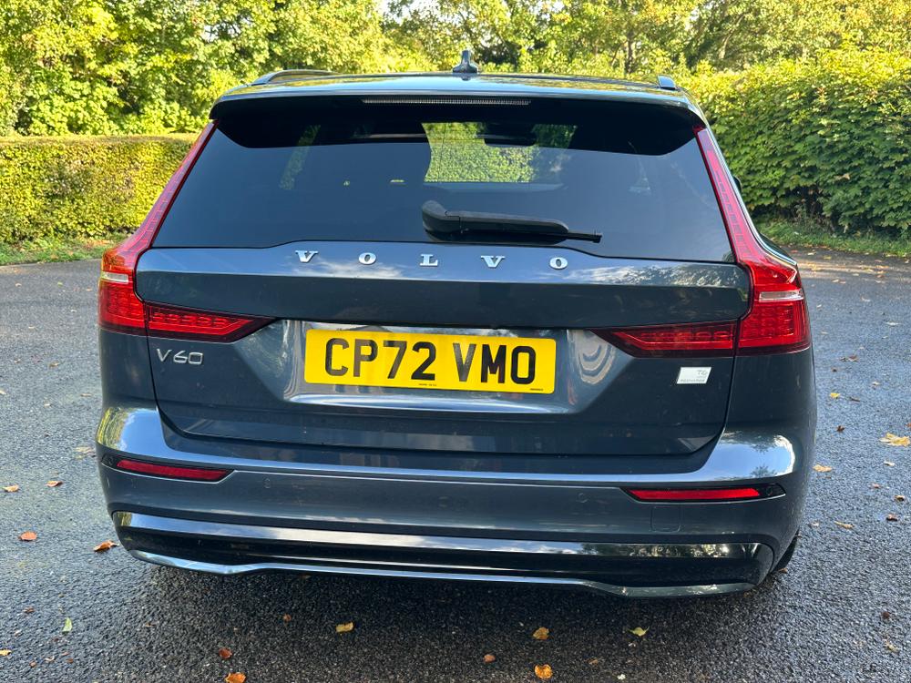 Used Volvo V60 CP72VMO 11