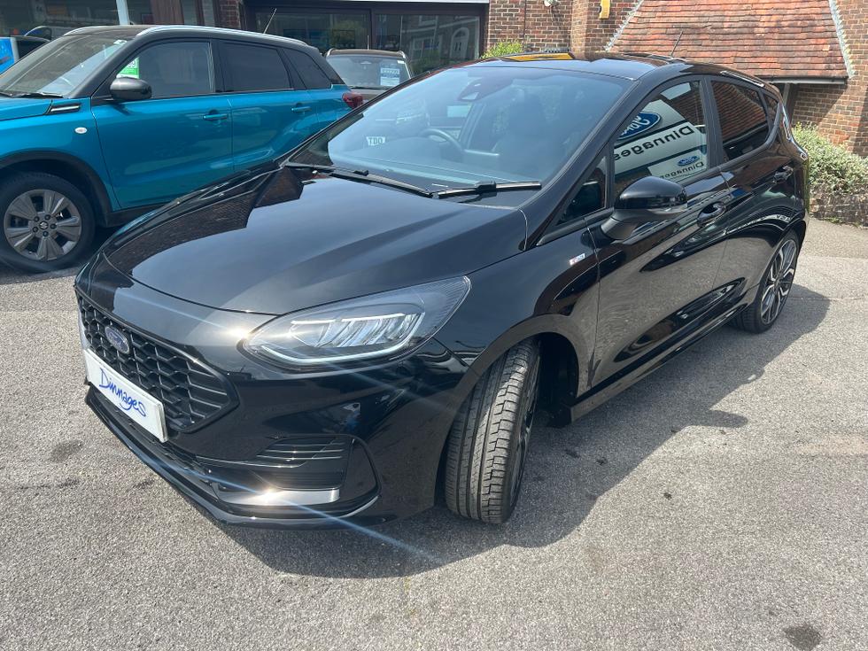 Ford Fiesta Photo 3a9ed1bf-ffc0-44a3-ade0-c957ed602bda.jpeg