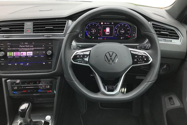 VOLKSWAGEN Tiguan Photo 28