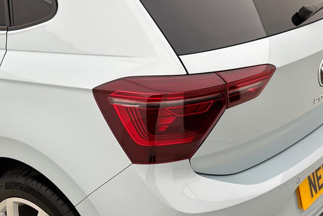 VOLKSWAGEN  Polo Photo 18