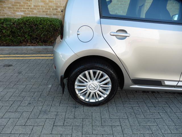 Used Volkswagen UP 1.0 SP68UCT 11