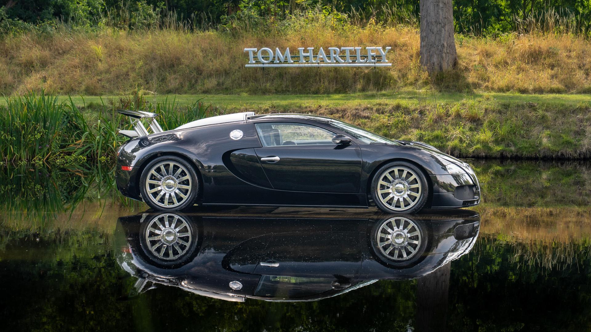 Bugatti Veyron Photo 3ad7a90c-6517-47dc-82da-5ed996190475.jpg