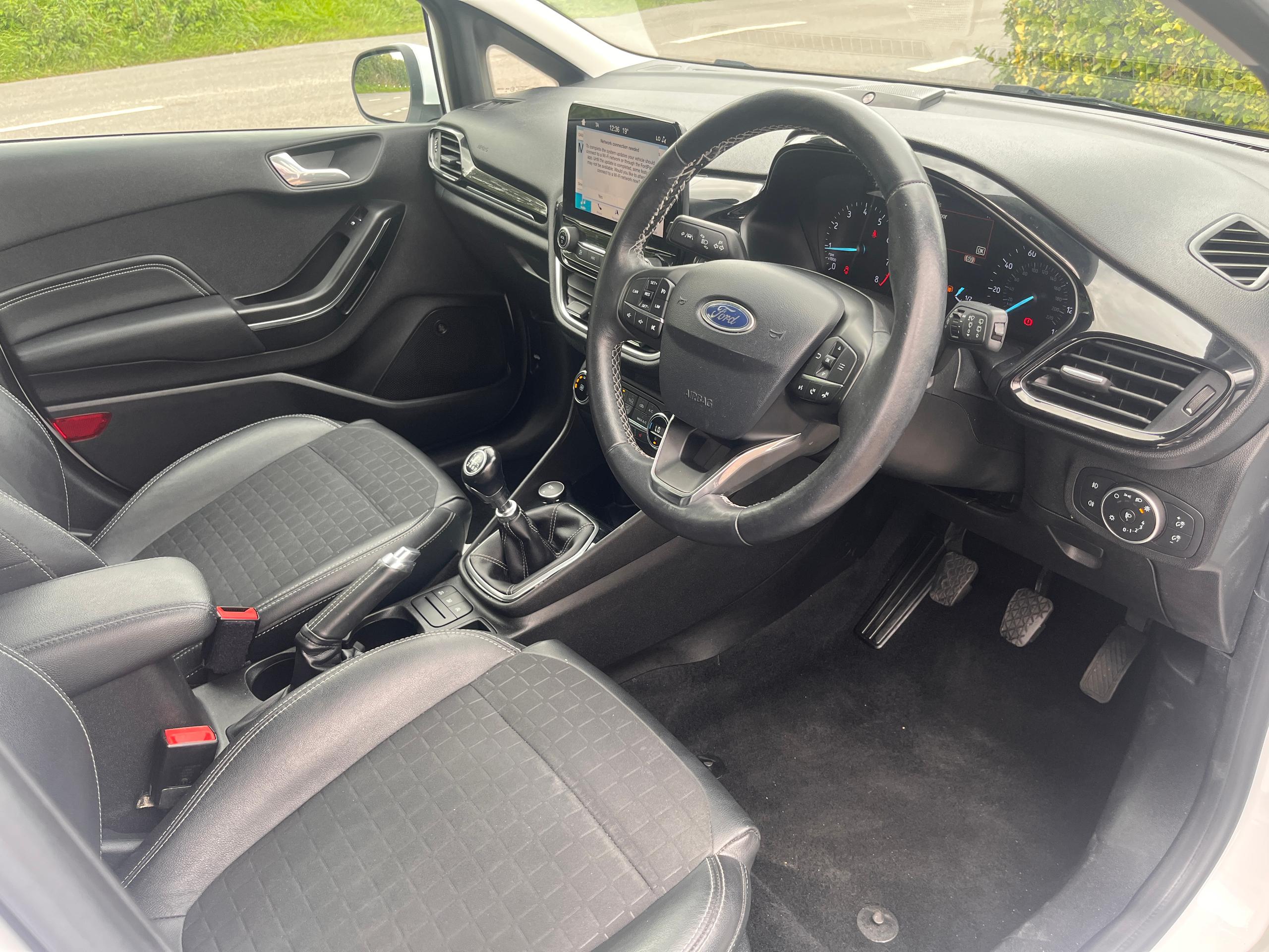 Used Ford FIESTA WN19HHE 24