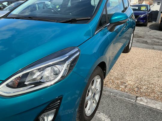 Ford Fiesta Photo 19