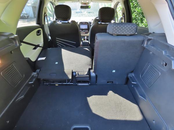 Used Renault Captur RO67YWT 14