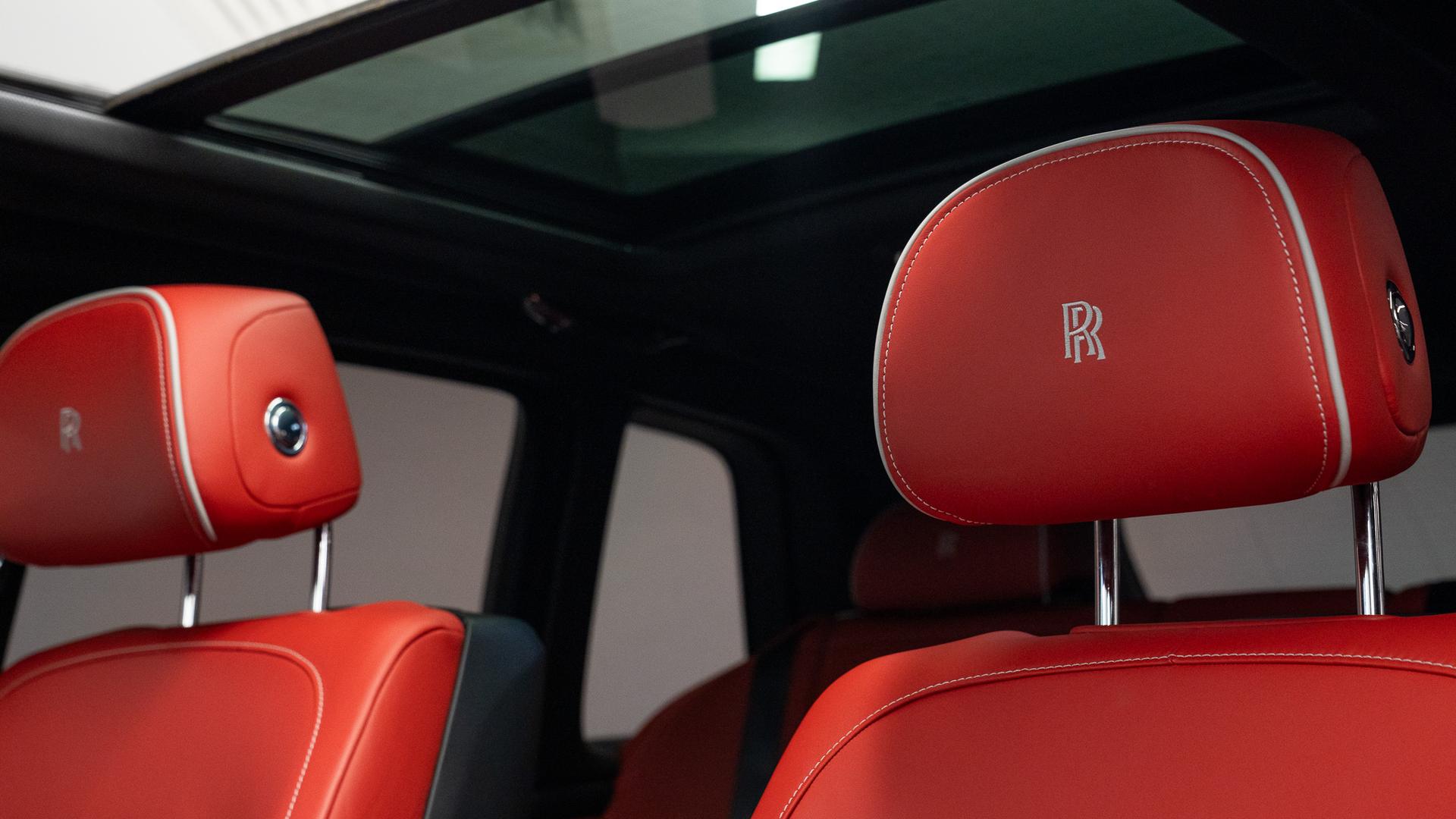 Rolls-Royce Cullinan Photo 3af2df7e-4eea-4afc-a768-9ba9dbe8c92d.jpg