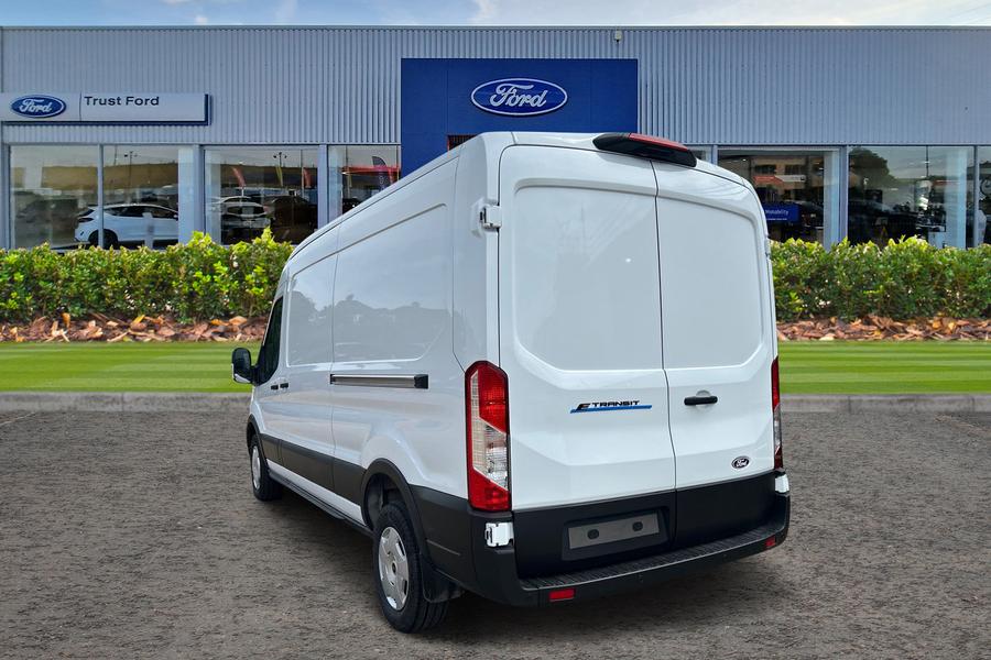 Ford E-TRANSIT Photo 3b028af9-ef45-4f0a-af80-4fe2e2056bb2.jpg