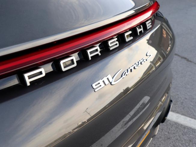PORSCHE 911 Photo 15