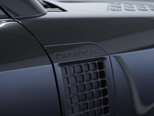 Land Rover Defender 90 Photo 3b0bd61d-a25f-4c25-908b-728251d556b6.jpg