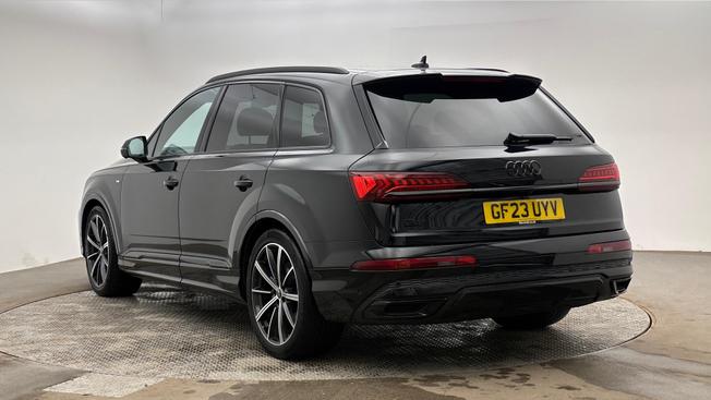 AUDI Q7 Photo 3
