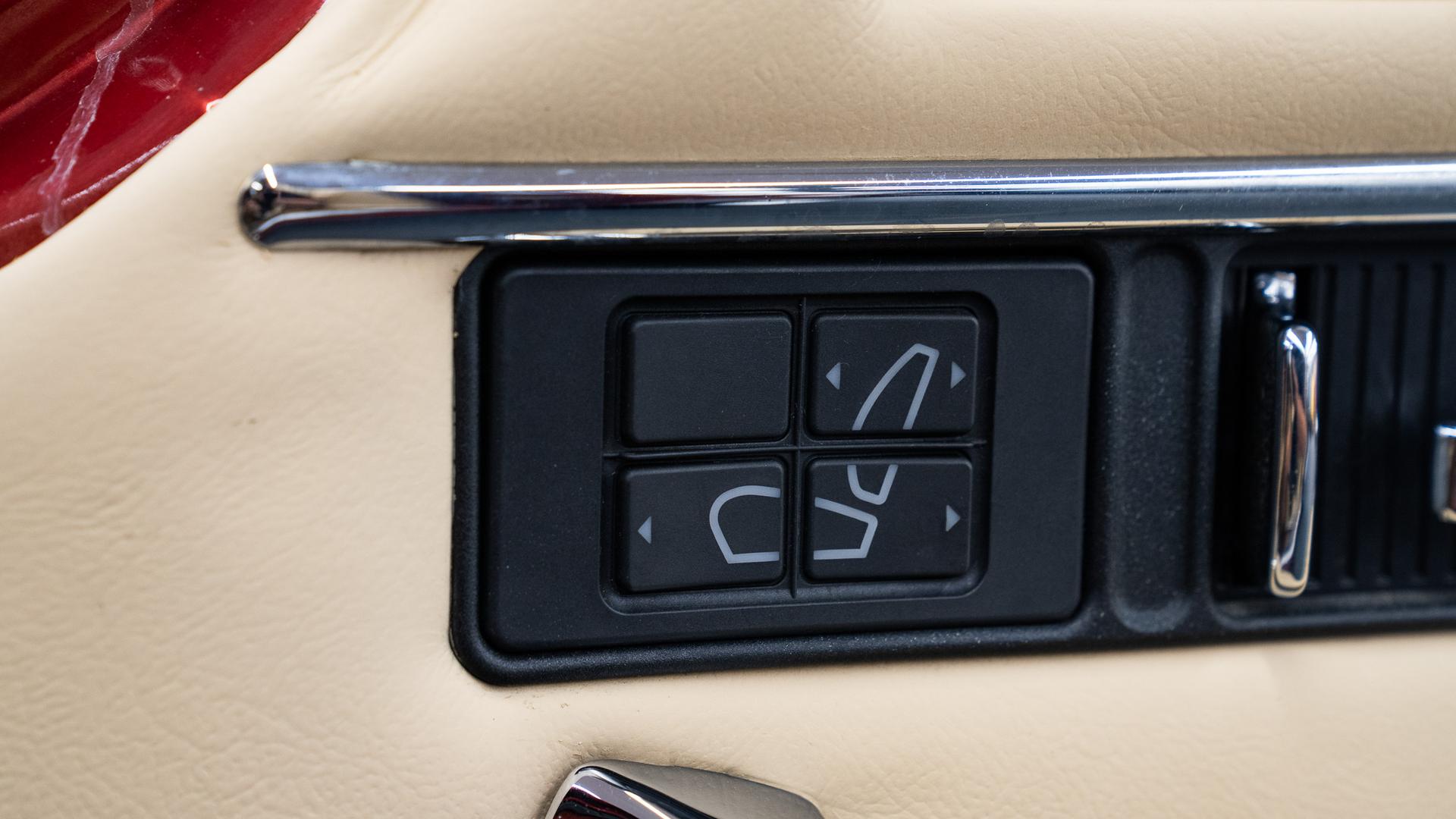 Jaguar XJ-S Photo 3b19f7b2-d297-44fb-b446-1ebeec08bc4a.jpg