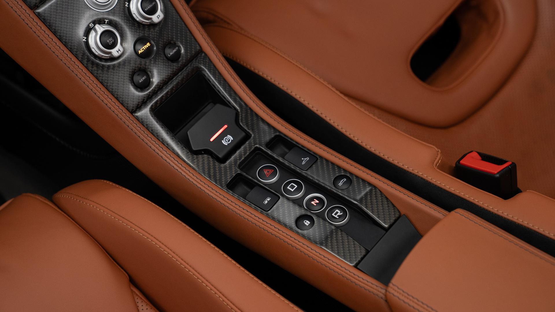 McLaren 675 LT Photo 3b3ee9c5-e79c-4d5e-b163-17bff5b56394.jpg