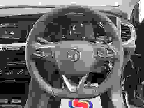 Vauxhall GRANDLAND Photo 3b55de3f-72a2-477c-a65a-3d07841b3a38.jpg
