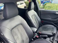 Ford Fiesta Photo 10
