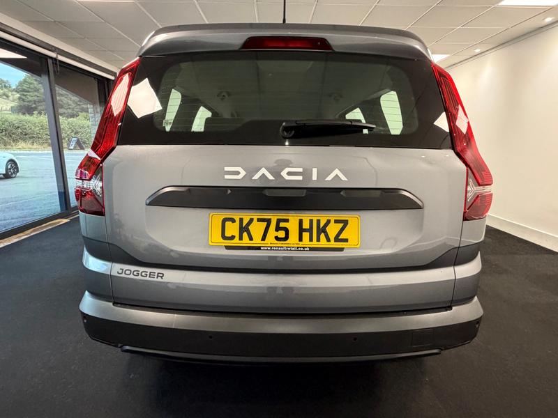 Dacia Jogger Photo 3b6c0959-9dce-4a83-a2d1-4a0d5628dc19.jpg