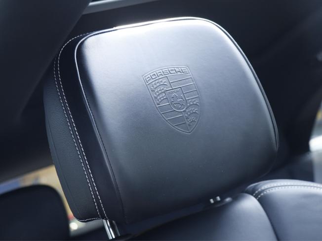 PORSCHE Macan Photo 38