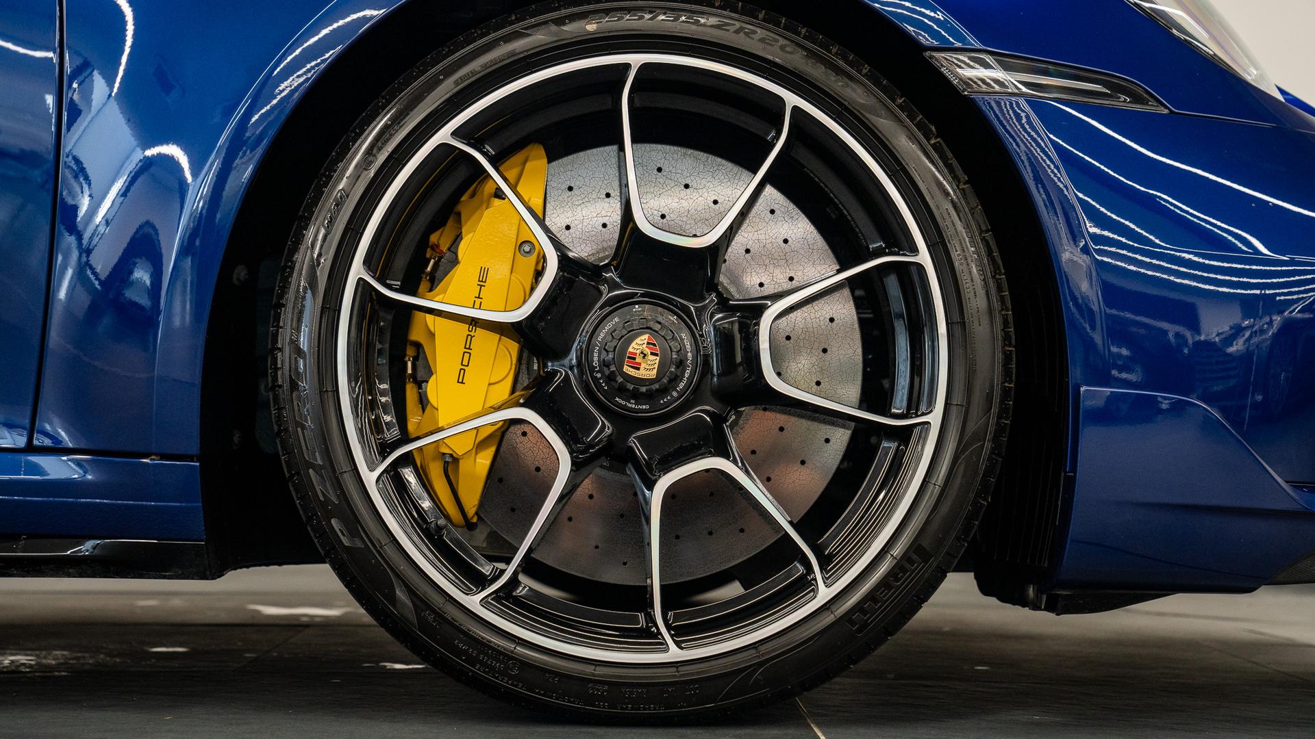 Porsche 911 Turbo S Photo 3b91bfee-9807-440d-aabf-78f54776a56c.jpg