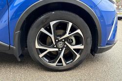 TOYOTA C-Hr Photo 5