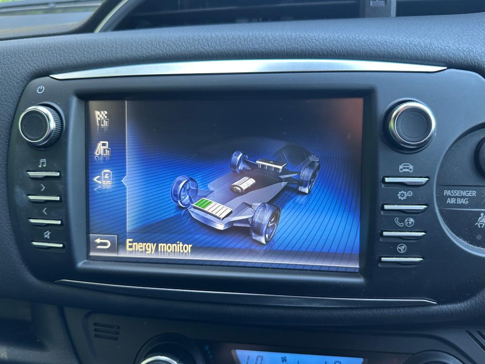 Used Toyota Yaris AJ19EKR 31