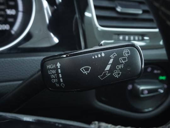 Volkswagen Golf Photo 3b9f232d-9aad-47da-90cb-e18503b332bb.jpg