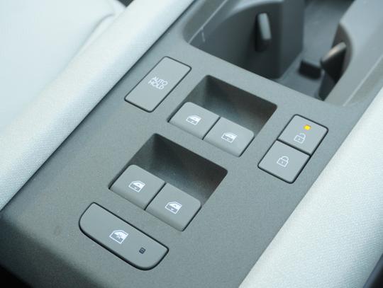 Hyundai IONIQ 6 Photo 3ba5729c-0273-4ddc-860d-0db99dd5e023.jpg