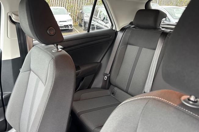 VOLKSWAGEN T-Roc Photo 33