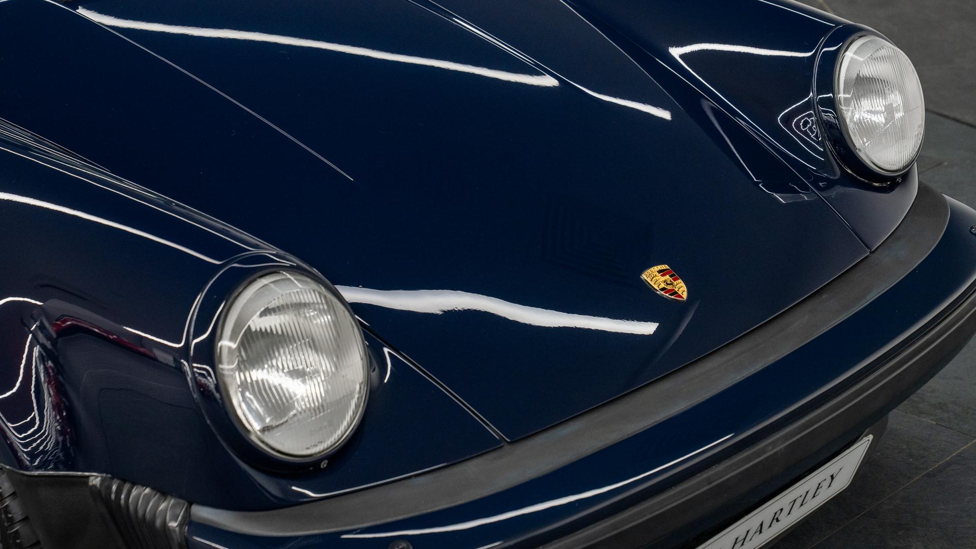 Porsche 911 Carrera Photo 3bb19bb5-ad8e-40f2-835e-9c1defeda19c.jpg