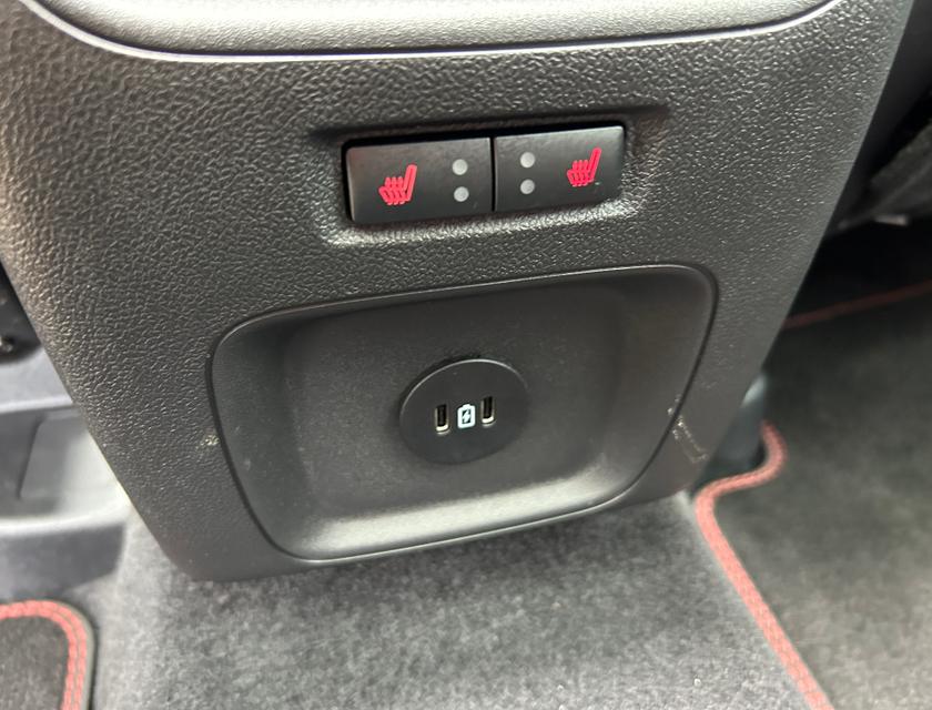 Ford Kuga Photo 3bd214b2-b3e7-44a3-b9ed-0195605f3653.jpg