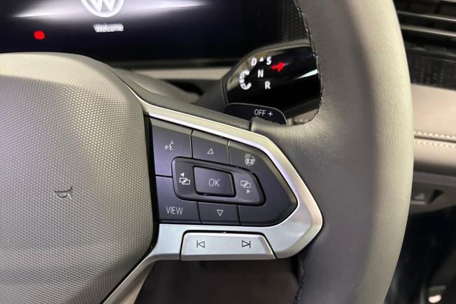 VOLKSWAGEN Tiguan Photo 18