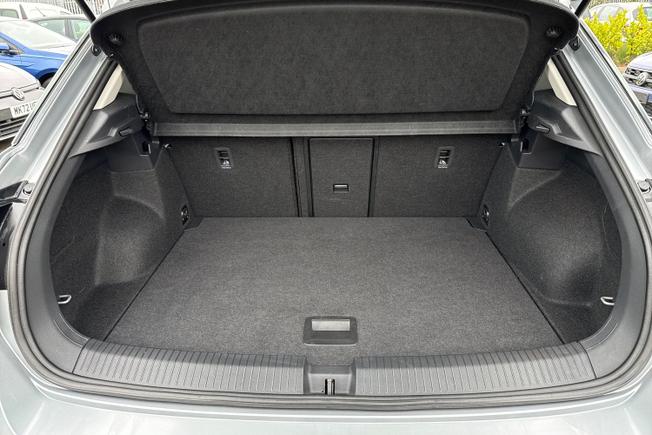 Volkswagen T-Roc Photo 9