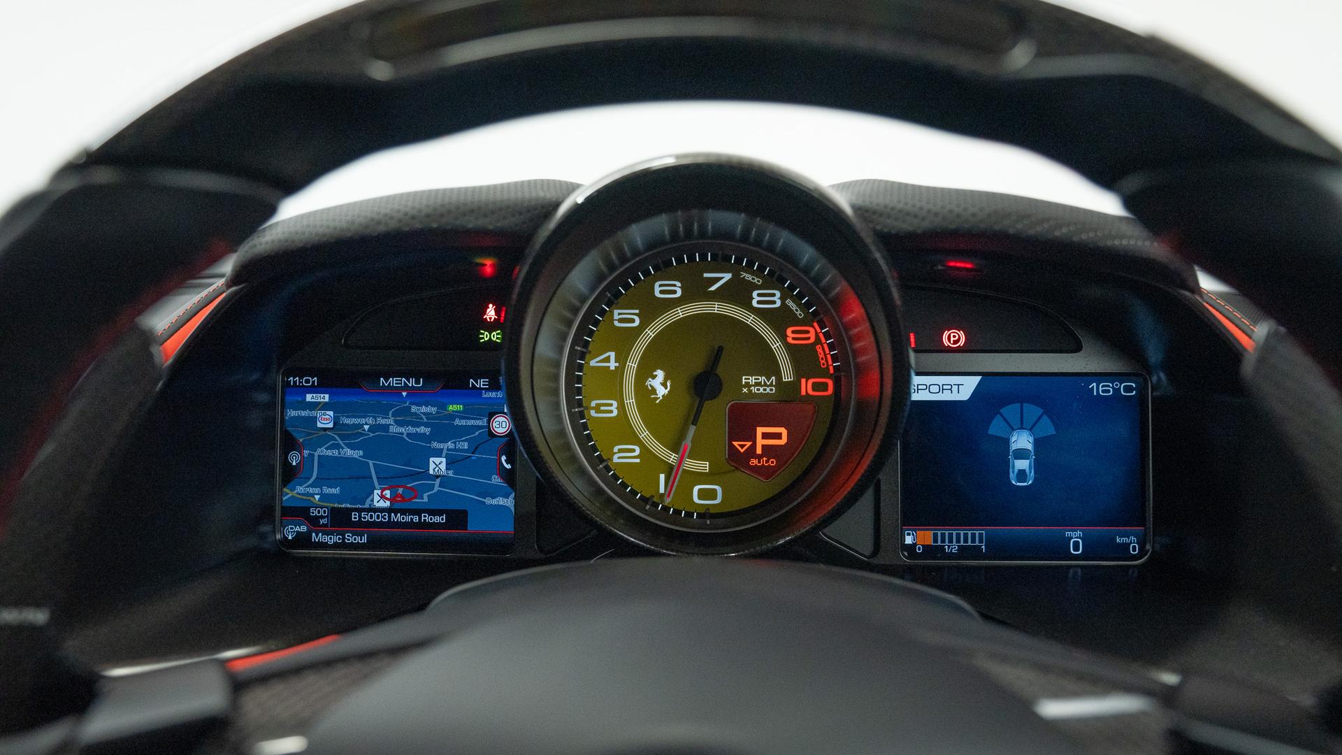 Ferrari 812 Photo 3c079e9f-0e26-4d19-aaf9-7d418b6b6284.jpg