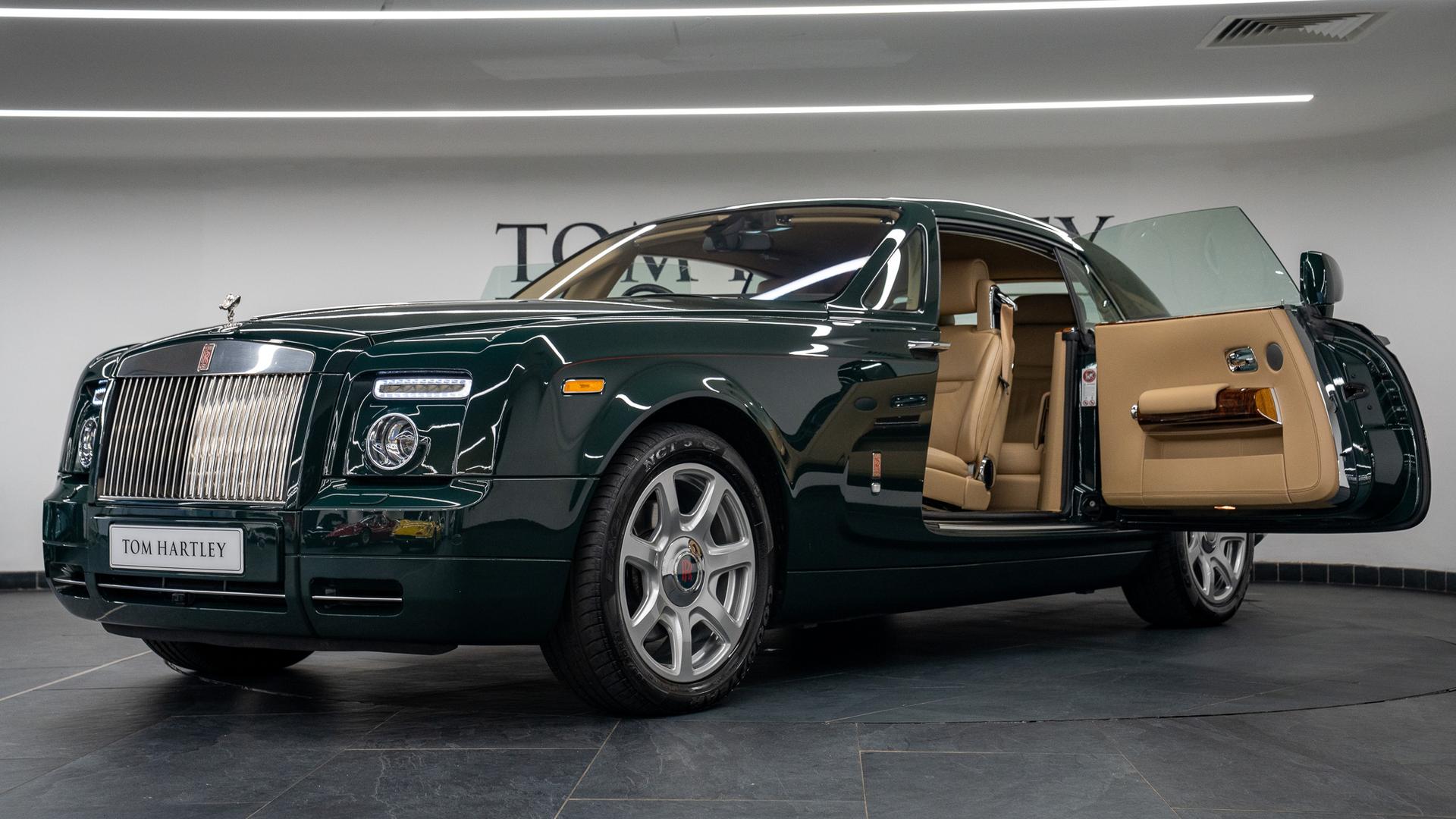 Rolls-Royce Phantom Photo 3c15ee25-73c8-46b4-b892-ef232cd0dc81.jpg