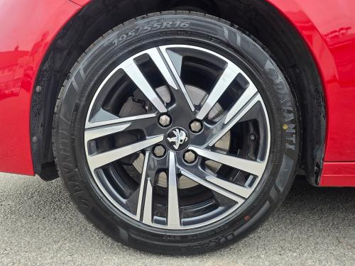 Peugeot 208 Photo 3c2ea8b5-7511-472b-a236-5f643668bb32.jpg