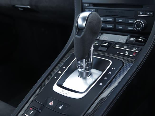 PORSCHE 718 Cayman Photo 45