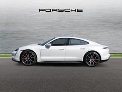 PORSCHE Taycan Photo 3