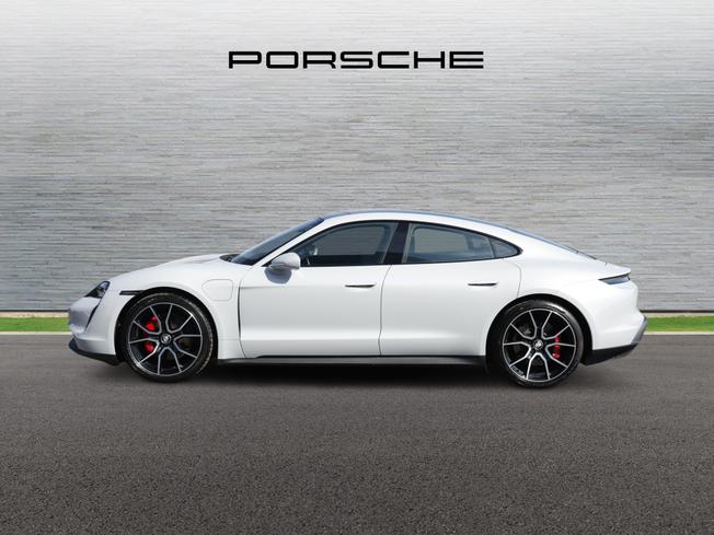 PORSCHE Taycan Photo 3