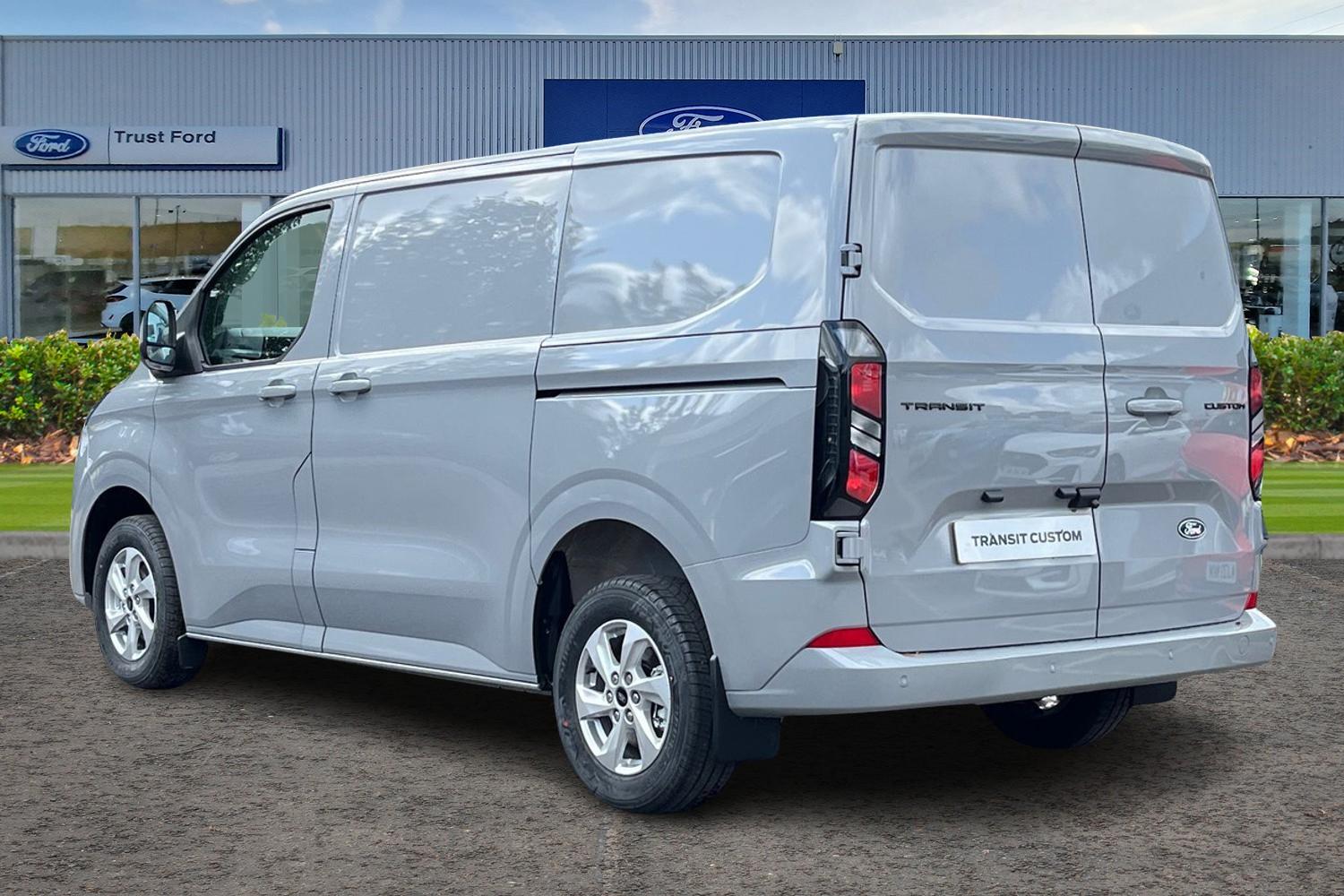 Ford TRANSIT CUSTOM Photo 1