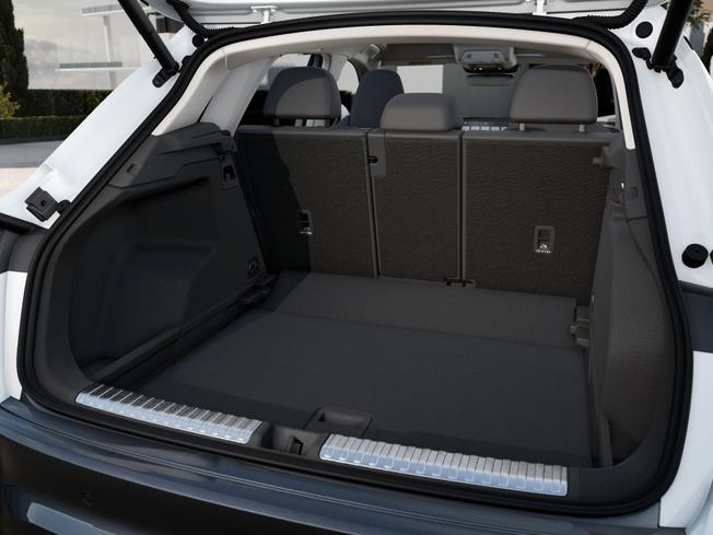 AUDI  Q3 SUV Photo 10