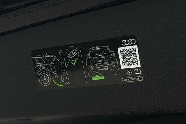 AUDI  Q4 Photo 22