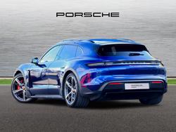 PORSCHE Taycan Photo 2