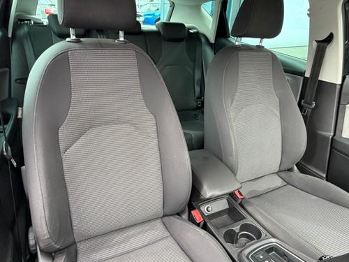 SEAT Leon Photo 3c698106-c6a1-4837-a754-38cbfb30d1d6.jpeg