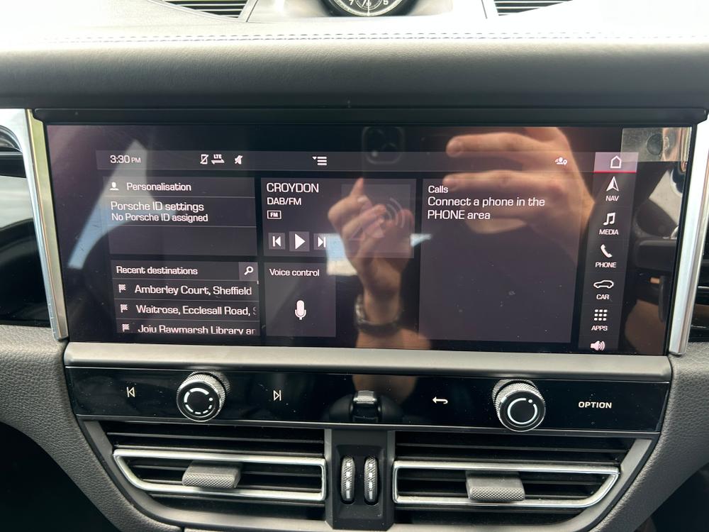 Used Porsche Macan YO72UHW 35