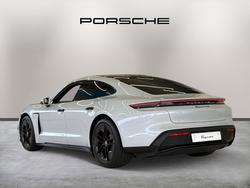 Porsche Taycan Photo 5