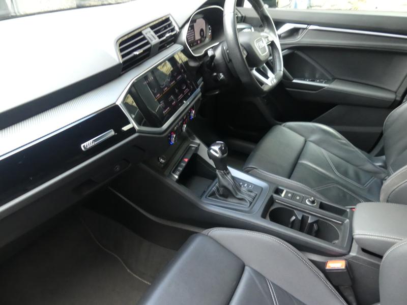 Audi Q3 Photo 3c9659df-dcc6-49d3-9a07-0b04c28cf19b.jpg