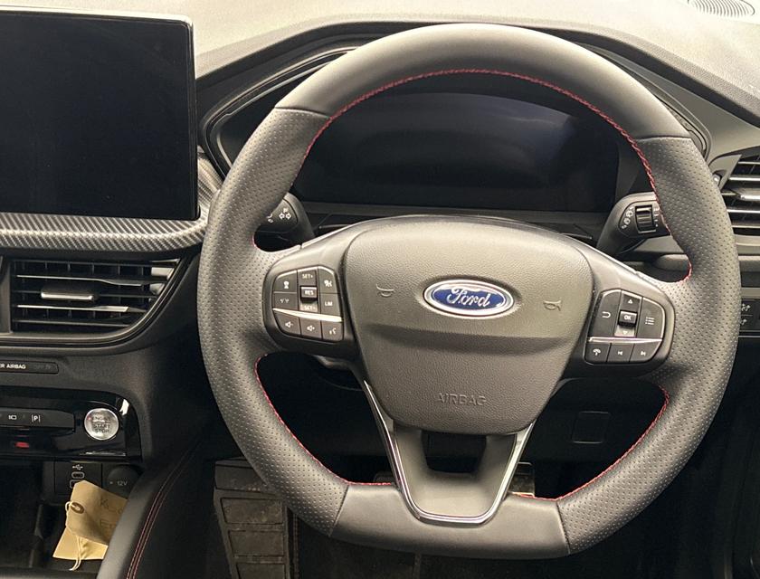 Ford Kuga Photo 3c9e6788-dc68-4f86-ab2c-8543b60523ef.jpg