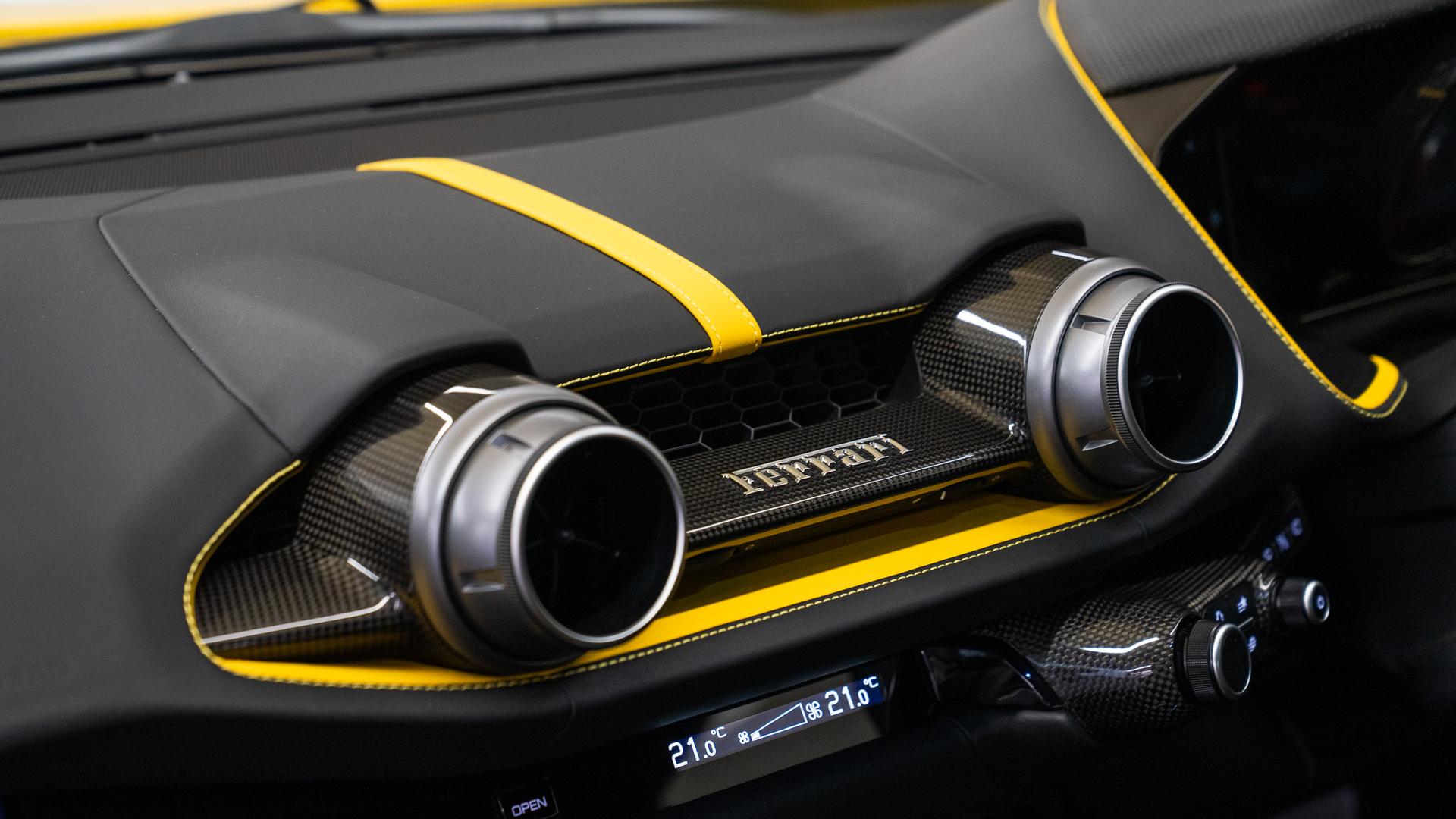 Ferrari 812 Photo 3cbc72a0-a886-4f99-a1dc-668861308b86.jpg