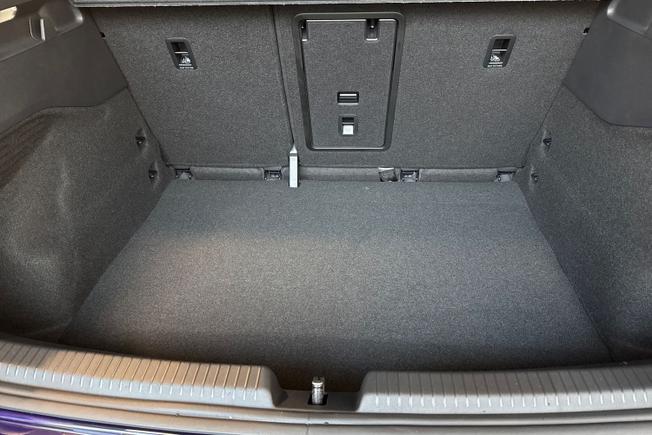 VOLKSWAGEN ID.3 Photo 9