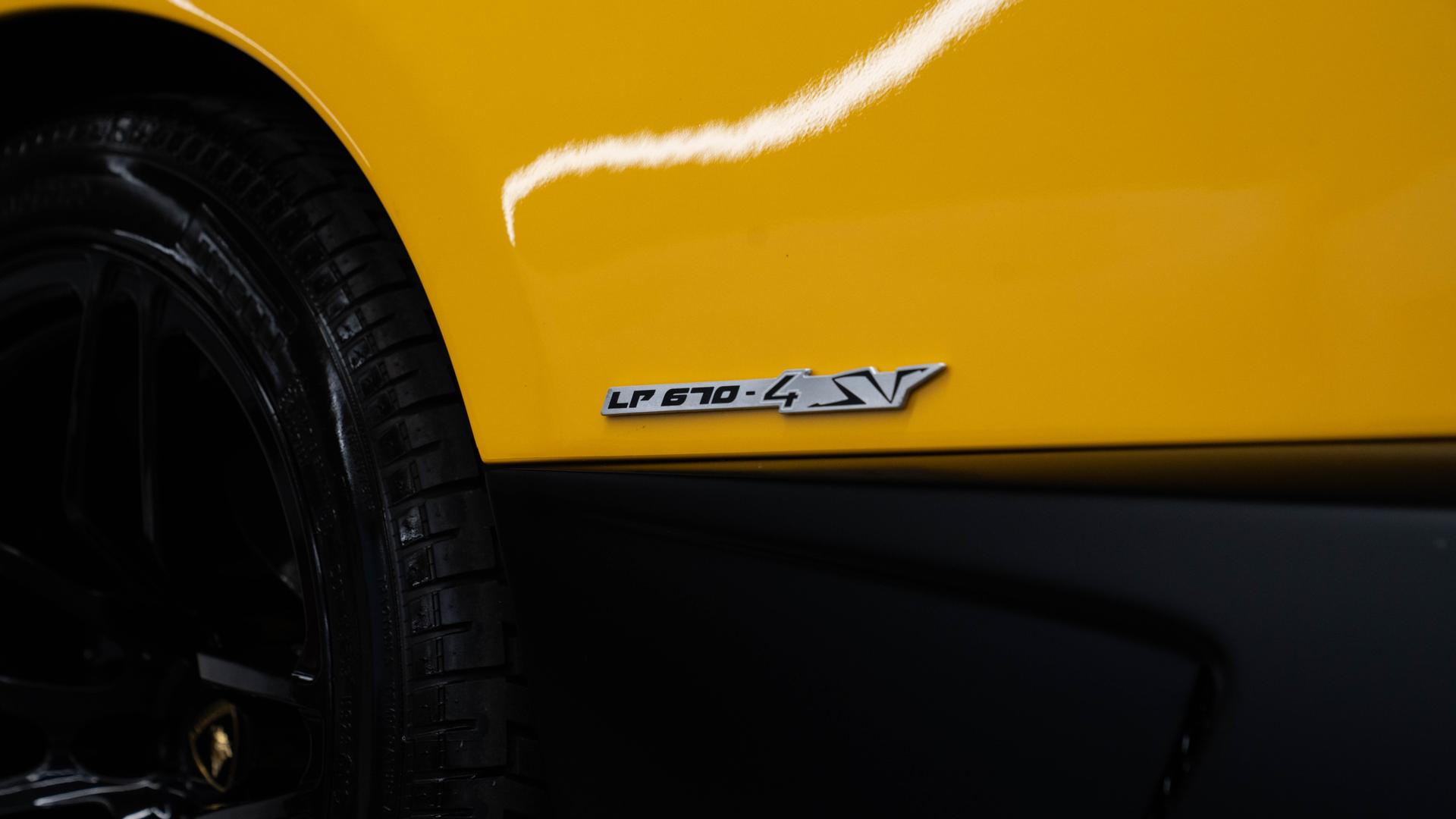 LAMBORGHINI Murcielago Photo 3ce4031a-a78c-4e97-a237-b27d3a170816.jpg