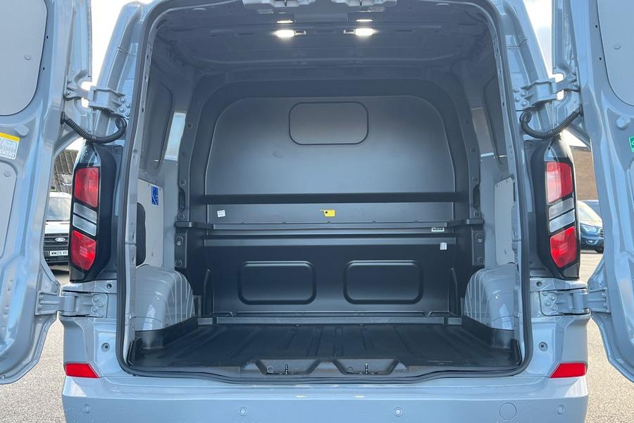 Ford TRANSIT CUSTOM Photo 3ce42dea-6d38-43d9-96f9-ca1a14ee7a87.jpg
