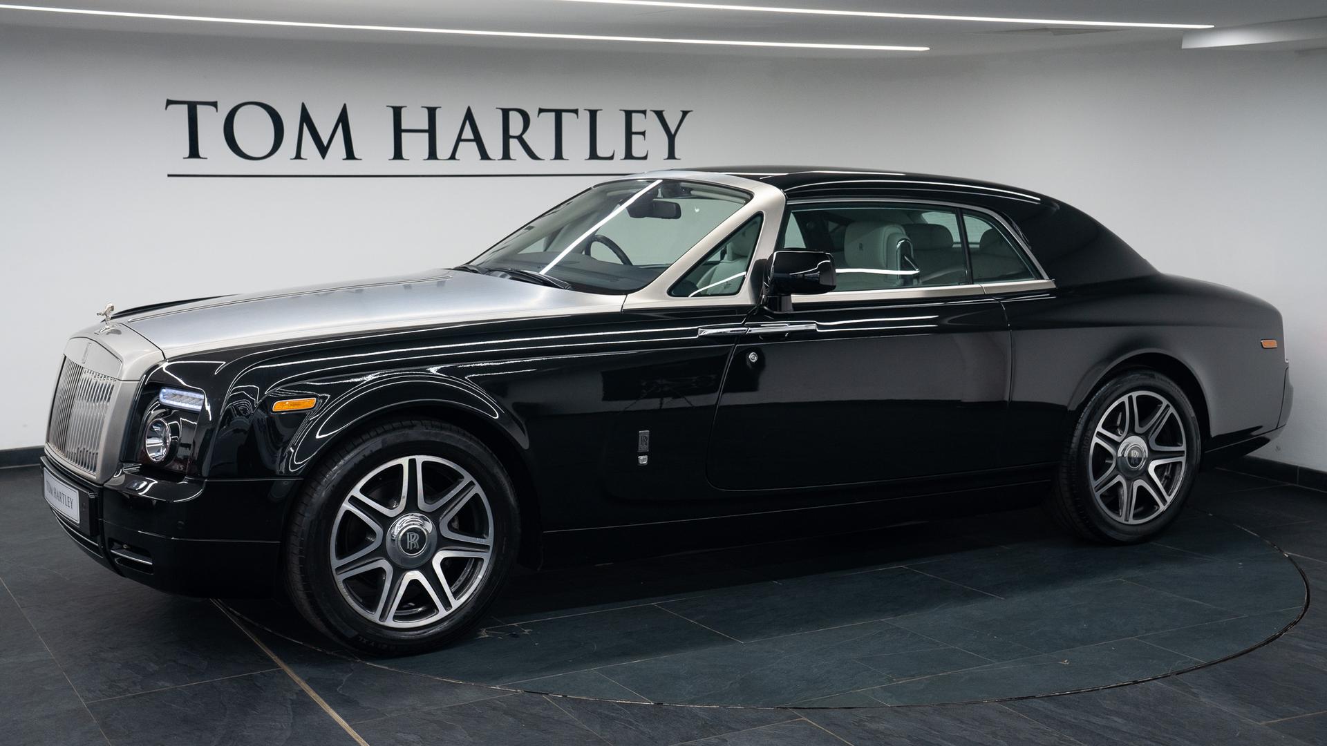 Rolls-Royce Phantom Photo 3ceb7846-fc06-4dbf-8961-c48bfe7f77ef.jpg